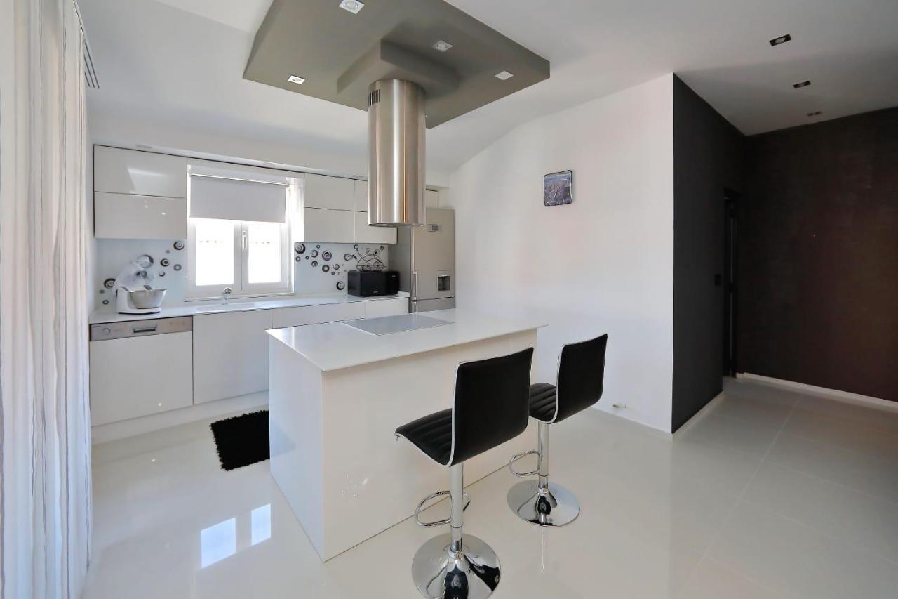 Apartments Neli บาร์บินเย ภายนอก รูปภาพ