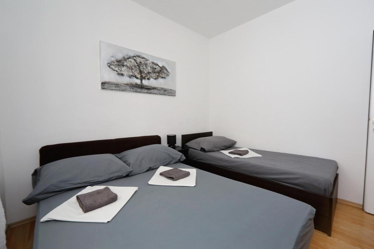 Apartments Neli บาร์บินเย ภายนอก รูปภาพ