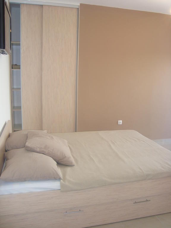 Apartments Neli บาร์บินเย ห้อง รูปภาพ
