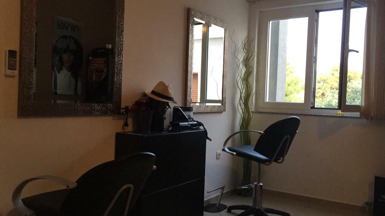 Apartments Neli บาร์บินเย ภายนอก รูปภาพ