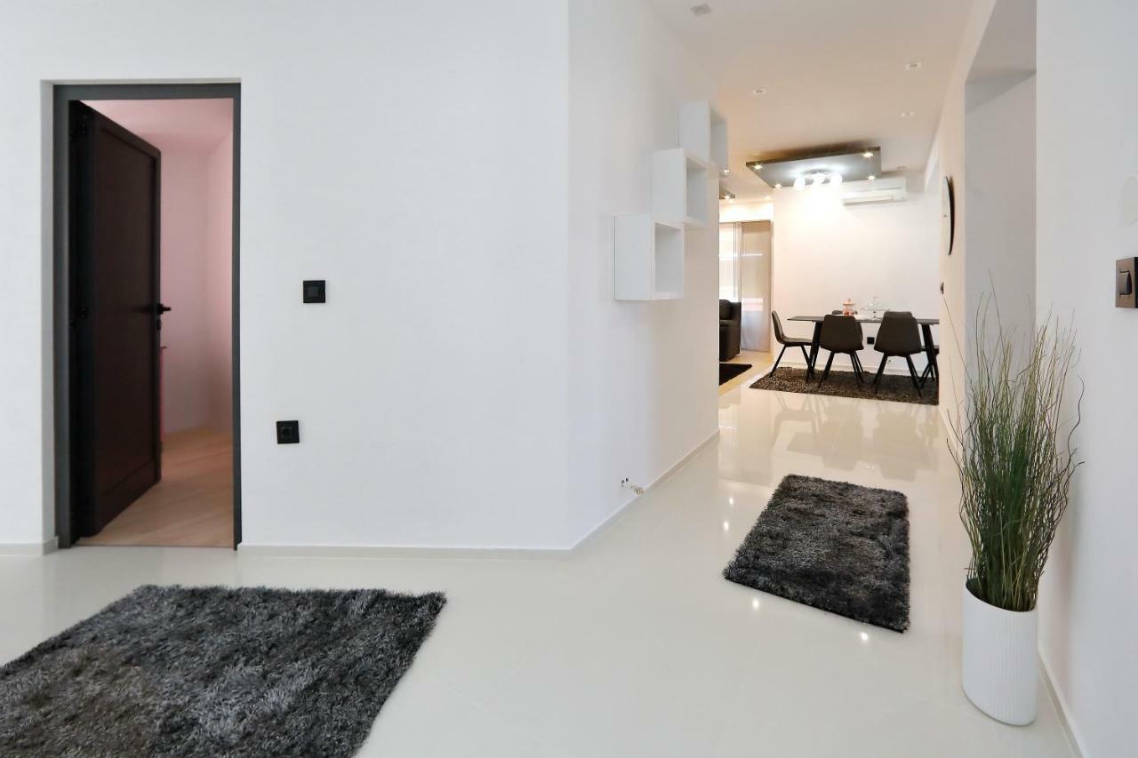 Apartments Neli บาร์บินเย ภายนอก รูปภาพ