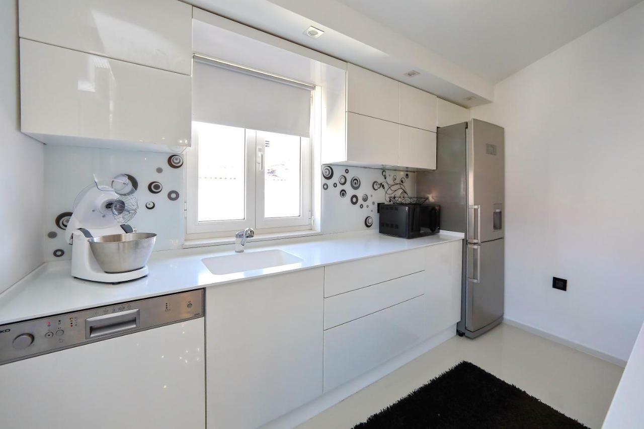 Apartments Neli บาร์บินเย ภายนอก รูปภาพ