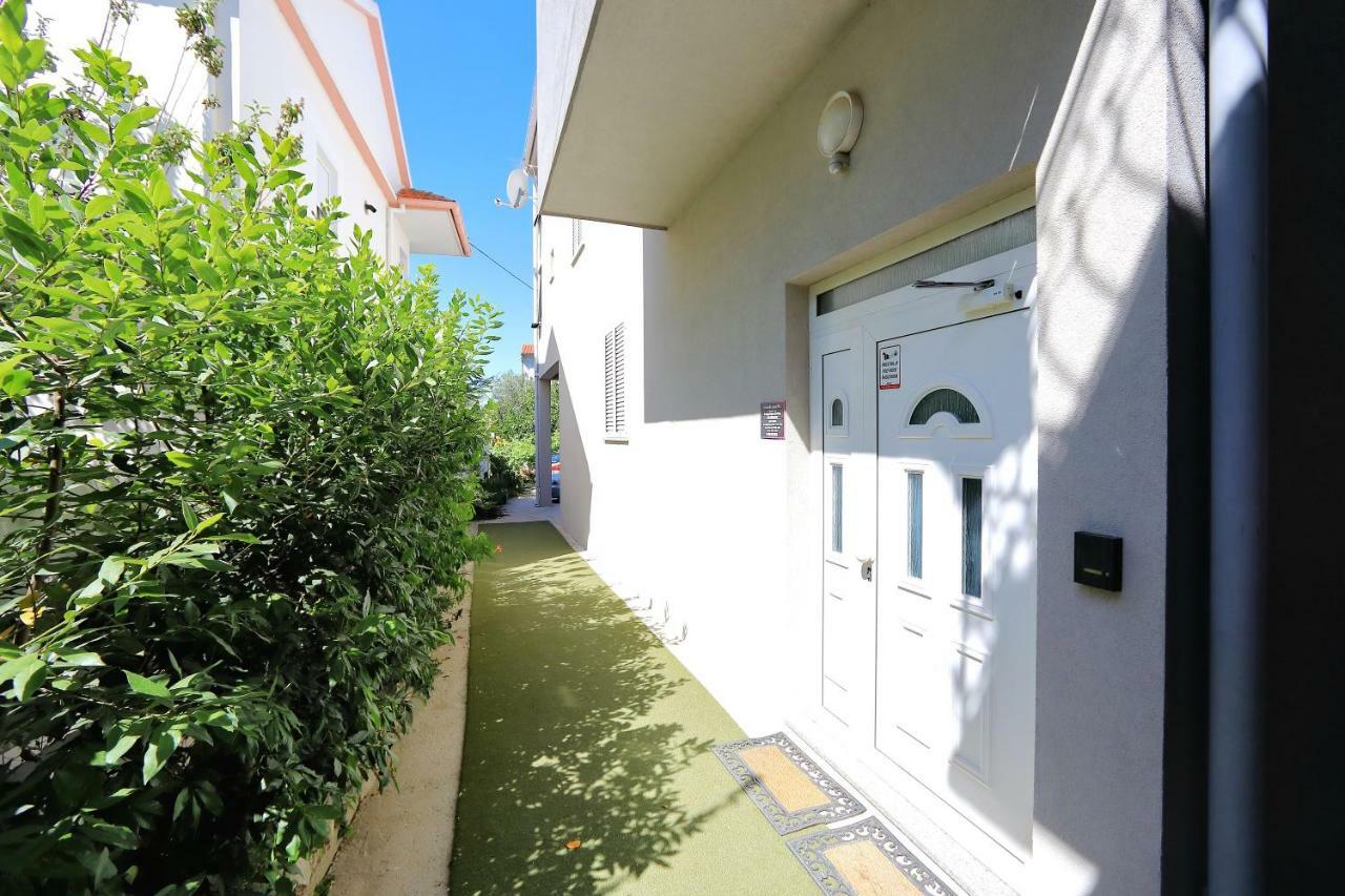 Apartments Neli บาร์บินเย ภายนอก รูปภาพ